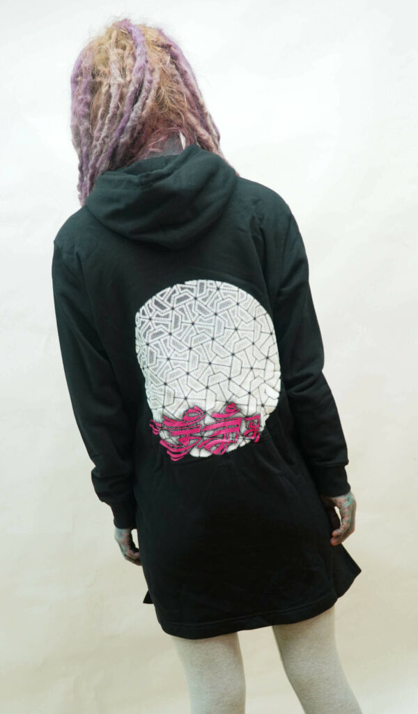 calligraffiti-streeter-hoodie-psy-dotz-backview