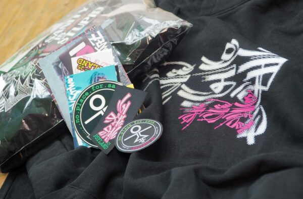 calligraffiti-streeter-hoodie-psy-dotz-print-patch